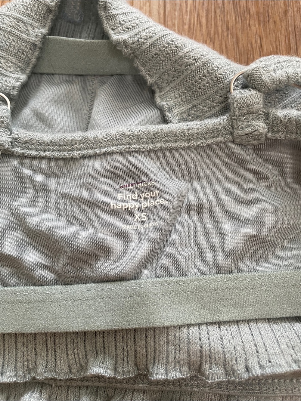 Bundle of American Eagle Outfitters Cropped Tanks - Picture 9 of 9